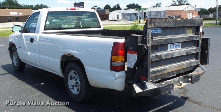 image for item DB1347 2001 Chevrolet Silverado 1500 pickup truck