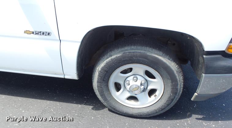 image for item DB1347 2001 Chevrolet Silverado 1500 pickup truck