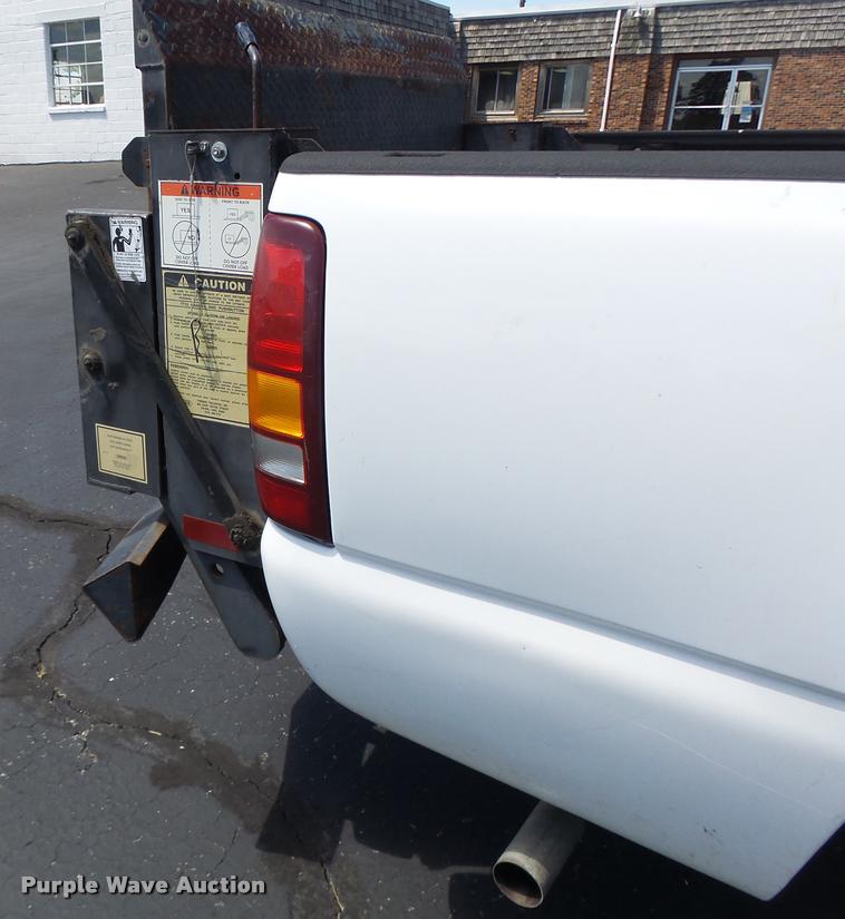 image for item DB1347 2001 Chevrolet Silverado 1500 pickup truck