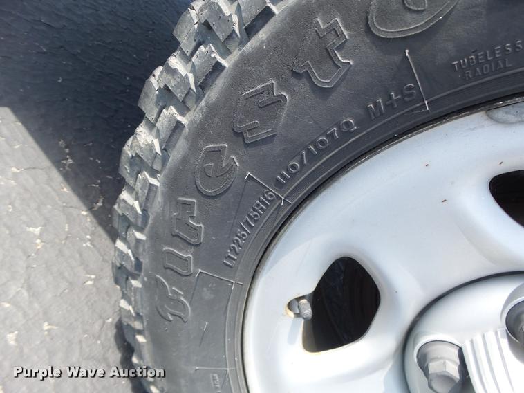 image for item DB1347 2001 Chevrolet Silverado 1500 pickup truck