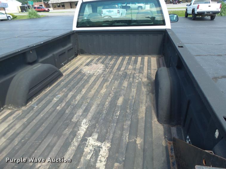 image for item DB1347 2001 Chevrolet Silverado 1500 pickup truck