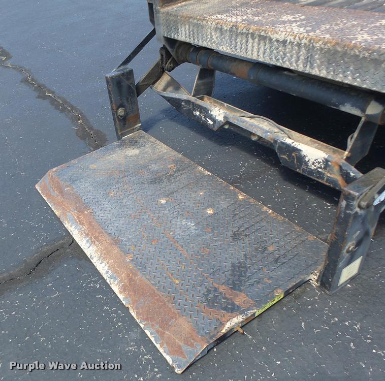 image for item DB1347 2001 Chevrolet Silverado 1500 pickup truck