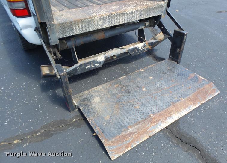 image for item DB1347 2001 Chevrolet Silverado 1500 pickup truck