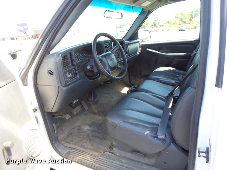 image for item DB1347 2001 Chevrolet Silverado 1500 pickup truck