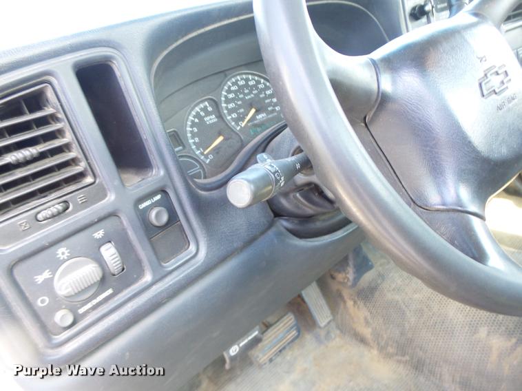 image for item DB1347 2001 Chevrolet Silverado 1500 pickup truck