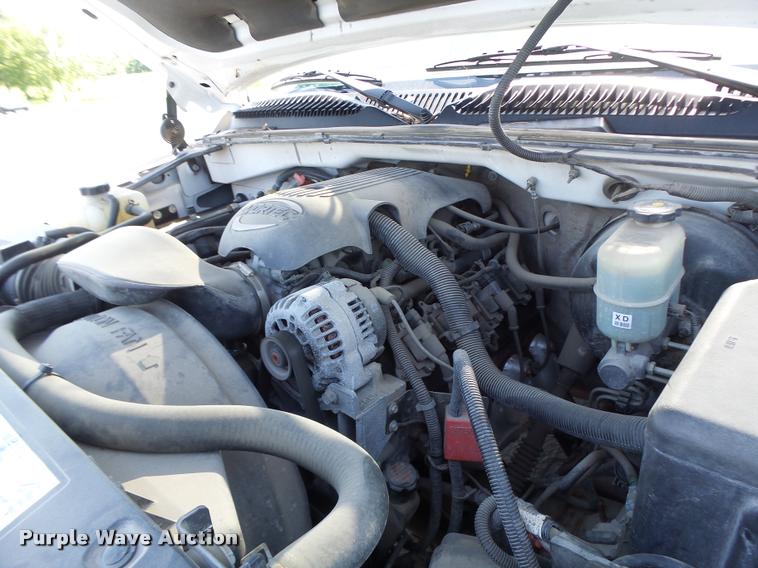 image for item DB1347 2001 Chevrolet Silverado 1500 pickup truck