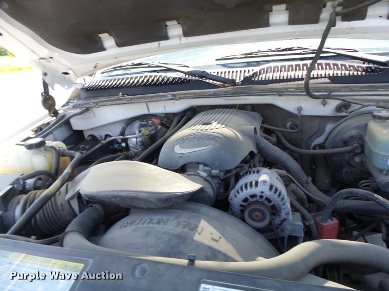 image for item DB1347 2001 Chevrolet Silverado 1500 pickup truck