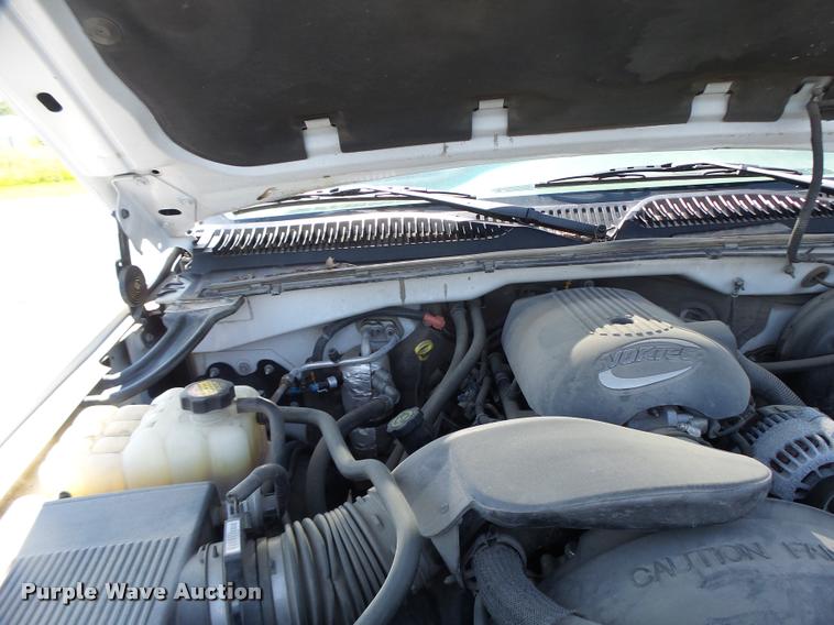 image for item DB1347 2001 Chevrolet Silverado 1500 pickup truck