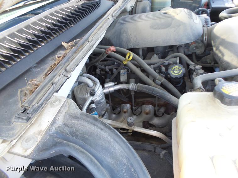 image for item DB1347 2001 Chevrolet Silverado 1500 pickup truck