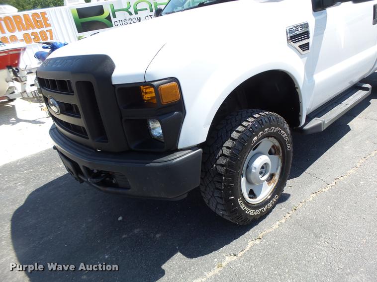 image for item DB1357 2008 Ford F250 Super Duty pickup truck