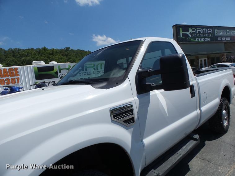 image for item DB1357 2008 Ford F250 Super Duty pickup truck