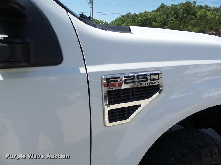 image for item DB1357 2008 Ford F250 Super Duty pickup truck