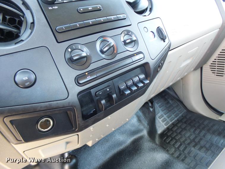 image for item DB1357 2008 Ford F250 Super Duty pickup truck