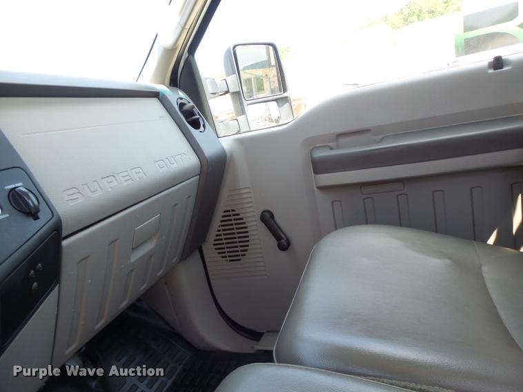 image for item DB1357 2008 Ford F250 Super Duty pickup truck
