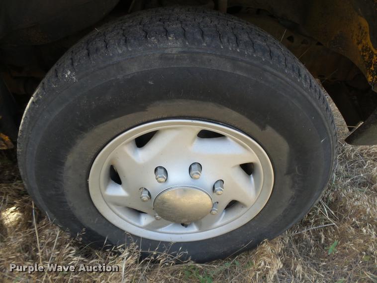 image for item DB2652 1994 Ford Econoline E350 bus