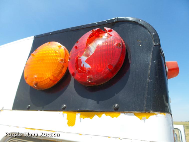 image for item DB2652 1994 Ford Econoline E350 bus