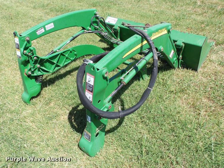 image for item DB4048 John Deere 300 loader