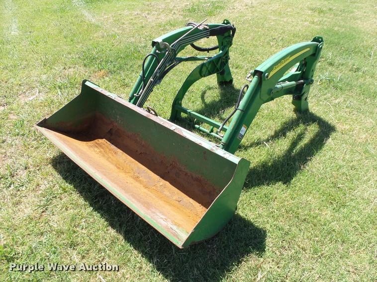image for item DB4048 John Deere 300 loader