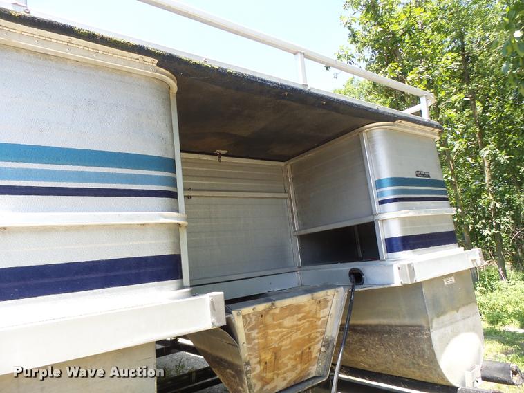 image for item DB5759 1988 Lowe Classic pontoon boat