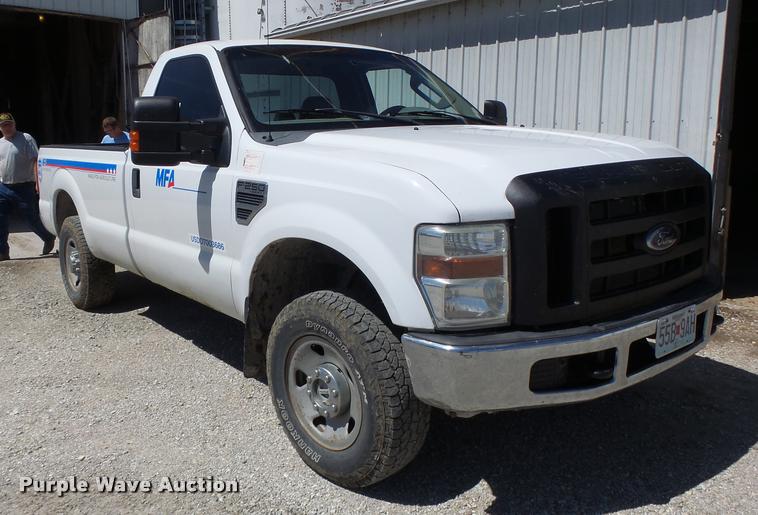 image for item DB5781 2008 Ford F250 Super Duty pickup truck