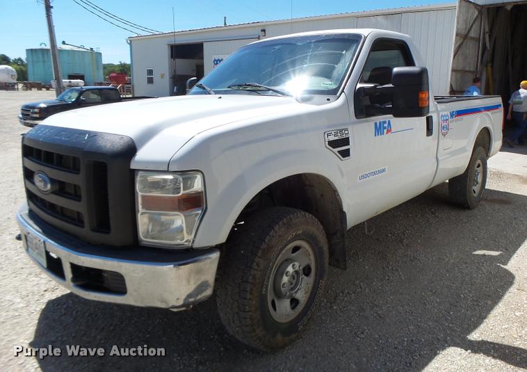 image for item DB5781 2008 Ford F250 Super Duty pickup truck