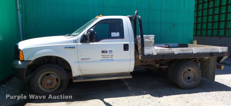 image for item DB5785 2006 Ford F350 Super Duty flatbed pickup truck