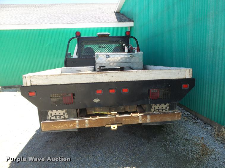 image for item DB5785 2006 Ford F350 Super Duty flatbed pickup truck