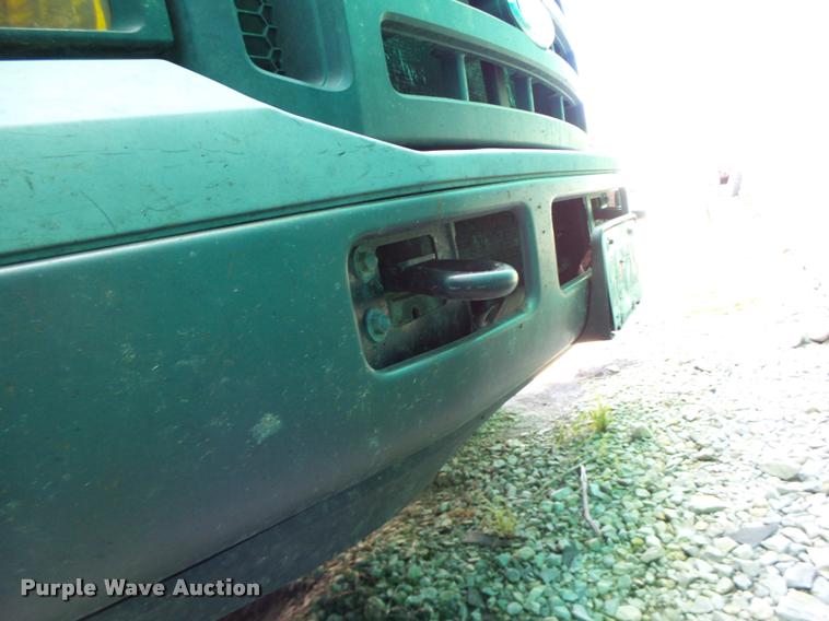 image for item DB5785 2006 Ford F350 Super Duty flatbed pickup truck