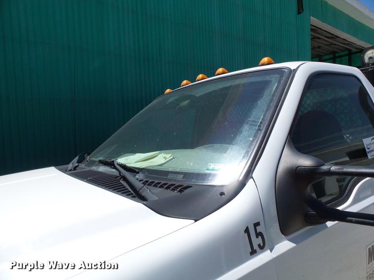 image for item DB5785 2006 Ford F350 Super Duty flatbed pickup truck