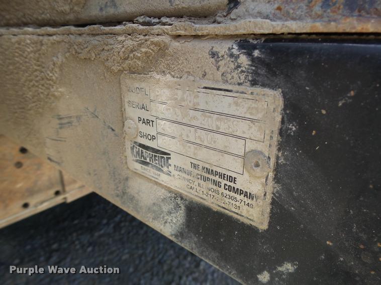 image for item DB5785 2006 Ford F350 Super Duty flatbed pickup truck