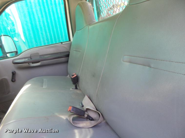 image for item DB5785 2006 Ford F350 Super Duty flatbed pickup truck