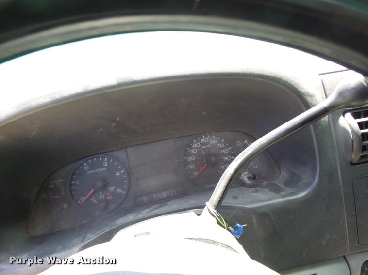 image for item DB5785 2006 Ford F350 Super Duty flatbed pickup truck