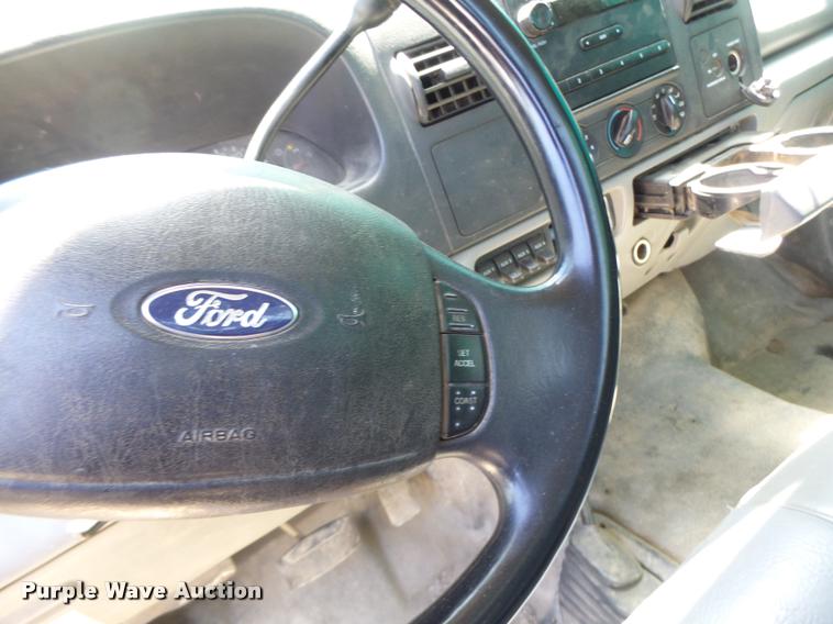 image for item DB5785 2006 Ford F350 Super Duty flatbed pickup truck