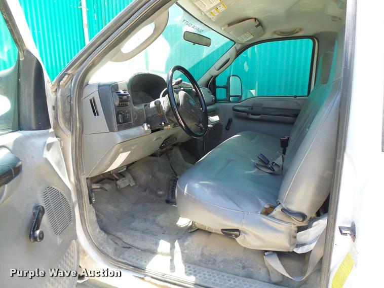 image for item DB5785 2006 Ford F350 Super Duty flatbed pickup truck