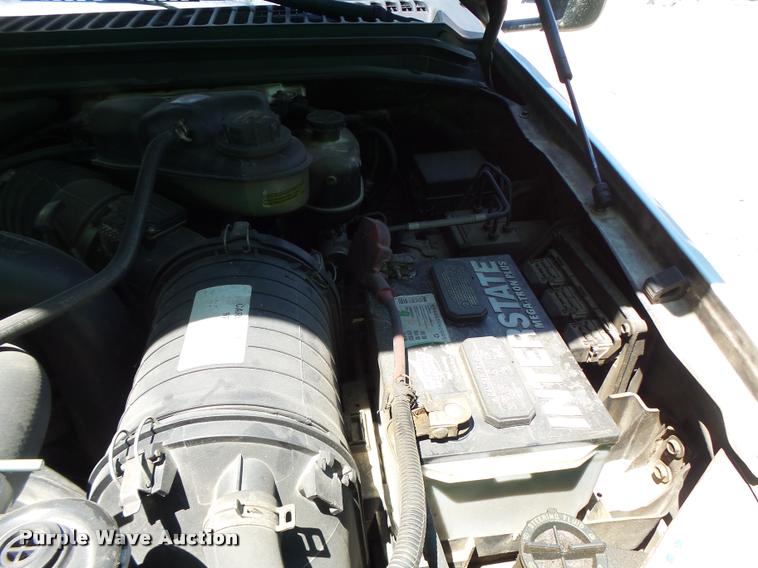 image for item DB5785 2006 Ford F350 Super Duty flatbed pickup truck