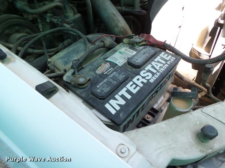 image for item DB5785 2006 Ford F350 Super Duty flatbed pickup truck