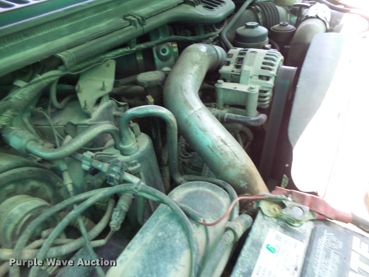 image for item DB5785 2006 Ford F350 Super Duty flatbed pickup truck