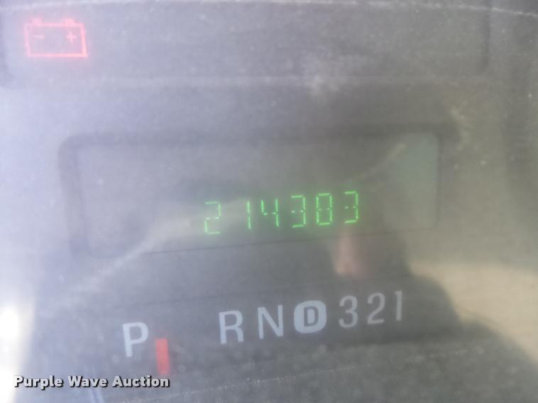 image for item DB5785 2006 Ford F350 Super Duty flatbed pickup truck