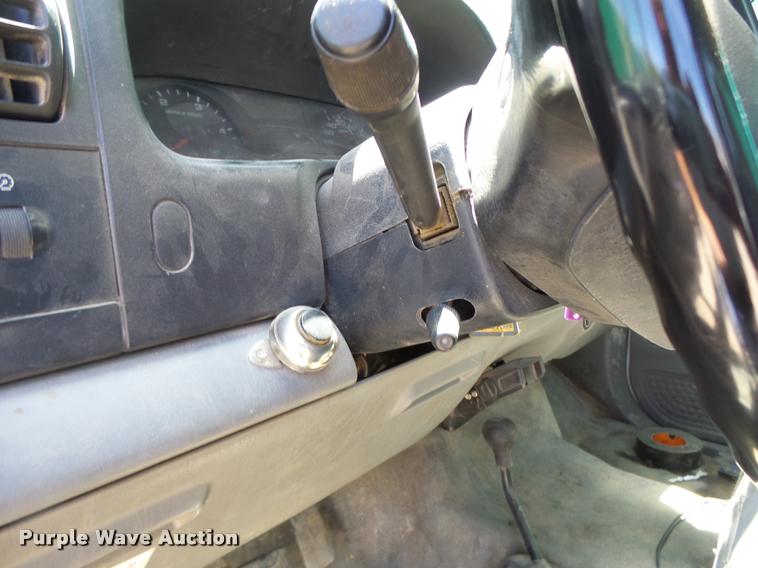 image for item DB5785 2006 Ford F350 Super Duty flatbed pickup truck