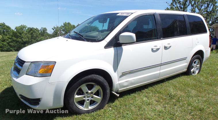 image for item DB5786 2008 Dodge Caravan van