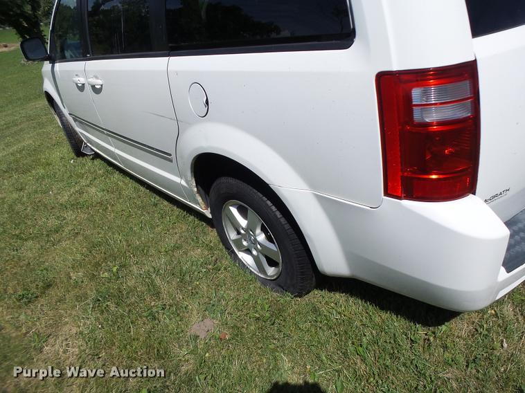 image for item DB5786 2008 Dodge Caravan van