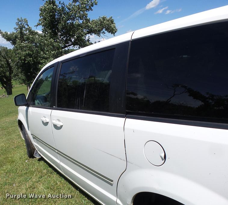 image for item DB5786 2008 Dodge Caravan van