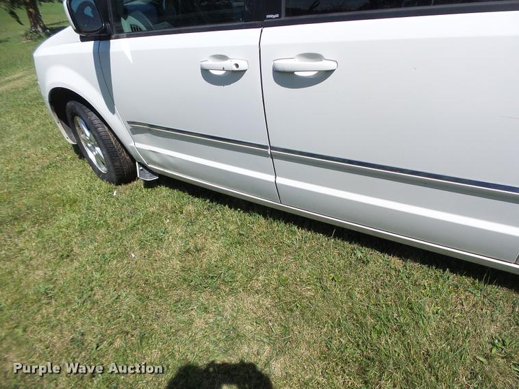 image for item DB5786 2008 Dodge Caravan van