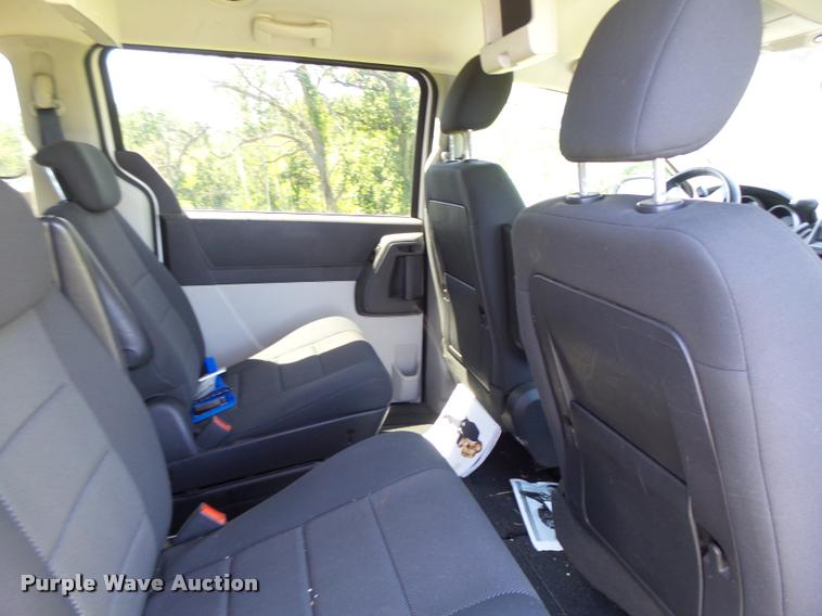 image for item DB5786 2008 Dodge Caravan van