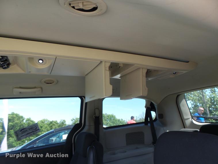 image for item DB5786 2008 Dodge Caravan van