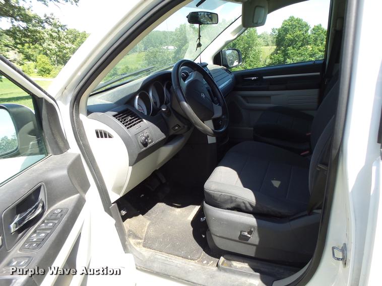 image for item DB5786 2008 Dodge Caravan van