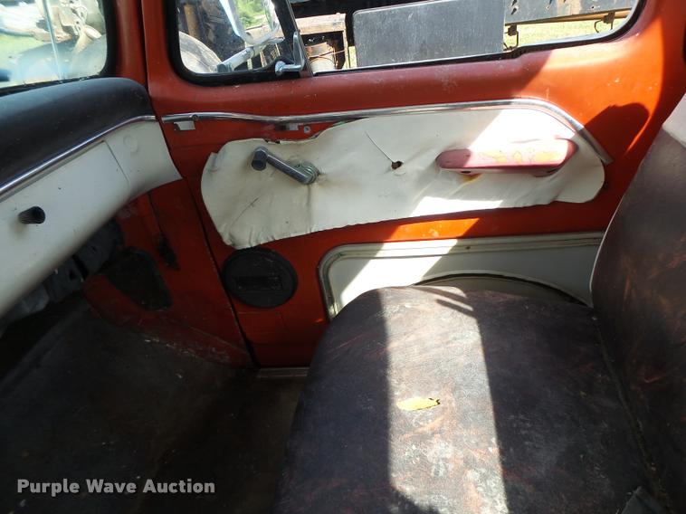 image for item DB5795 1966 Ford F100 pickup truck