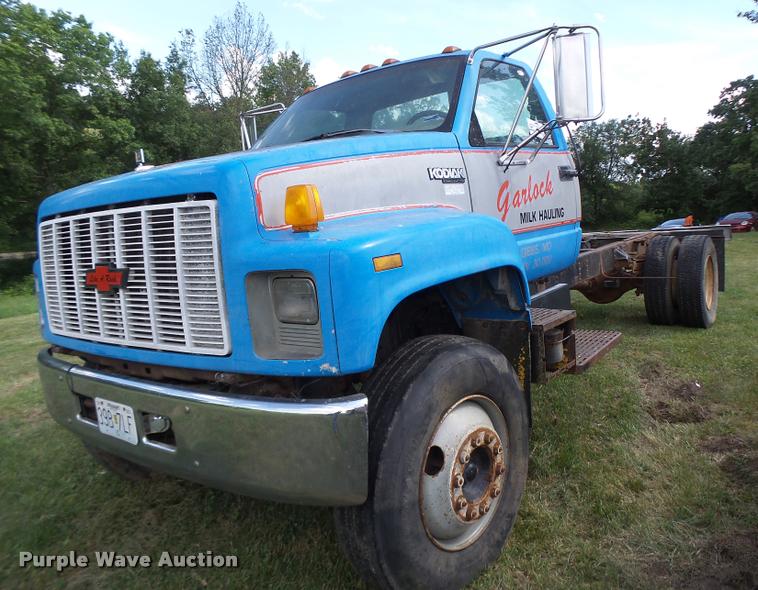 image for item DB5796 1993 Chevrolet Kodiak truck chassis