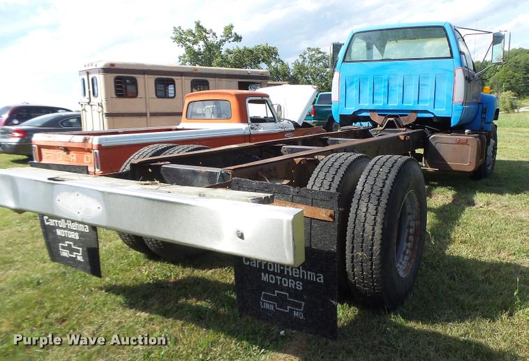 image for item DB5796 1993 Chevrolet Kodiak truck chassis