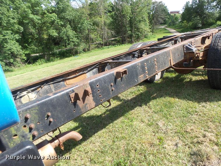 image for item DB5796 1993 Chevrolet Kodiak truck chassis